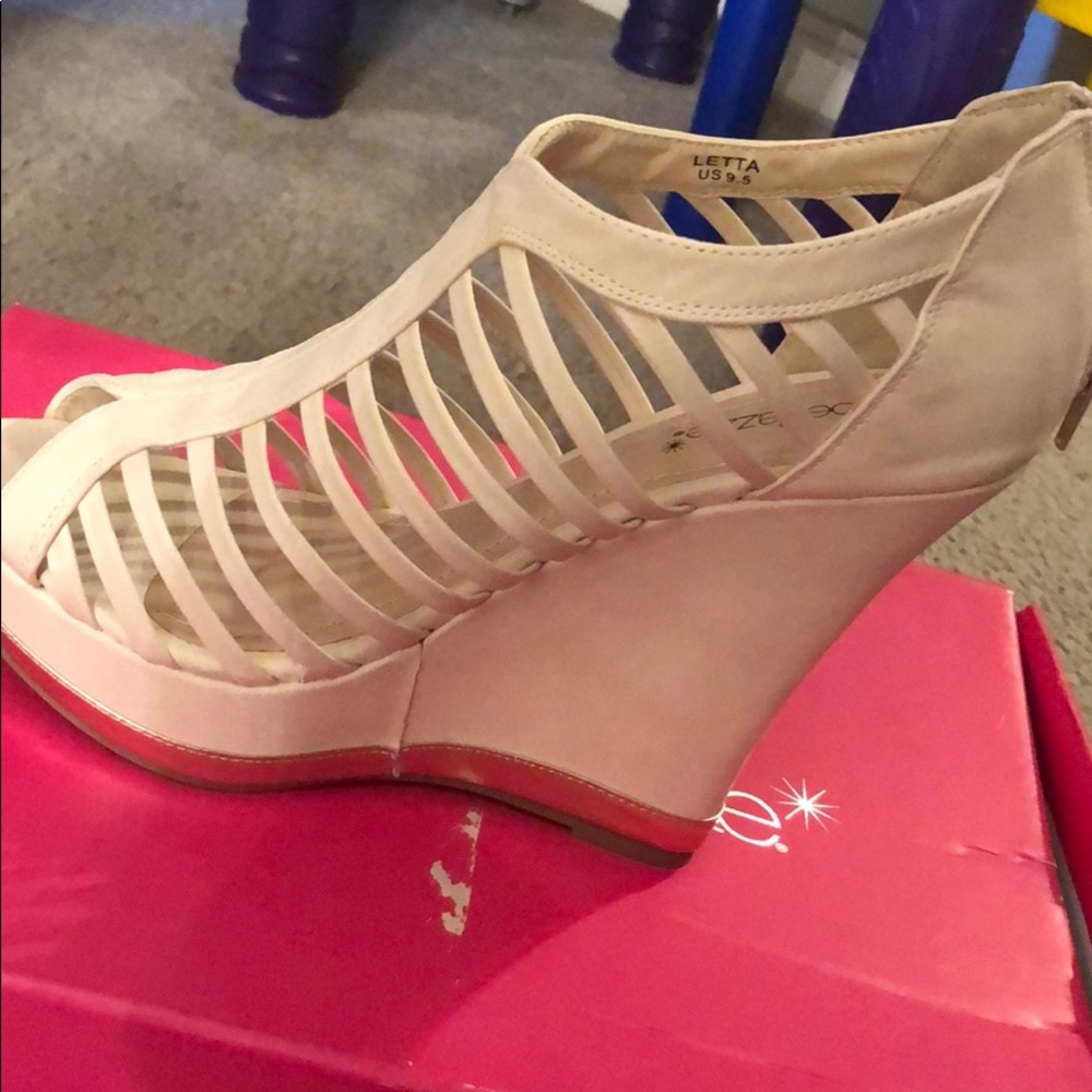 Wedge shoes size 9.5 women